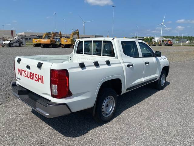 Mitsubishi L200 - Dostavno vozilo: slika 3 Mitsubishi L200 - Dostavno vozilo: slika 3