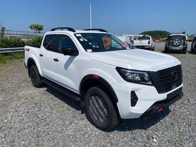 Nissan Navara - Dostavno vozilo: slika 4 Nissan Navara - Dostavno vozilo: slika 4
