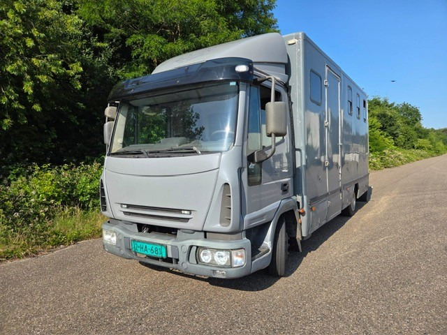 IVECO 75E - Tovornjak za prevoz živine: slika 1 IVECO 75E - Tovornjak za prevoz živine: slika 1