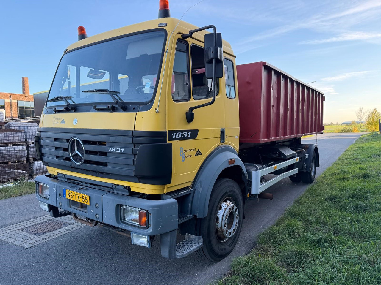 MERCEDES-BENZ SK 1831 - Kotalni prekucni tovornjak: slika 2 MERCEDES-BENZ SK 1831 - Kotalni prekucni tovornjak: slika 2