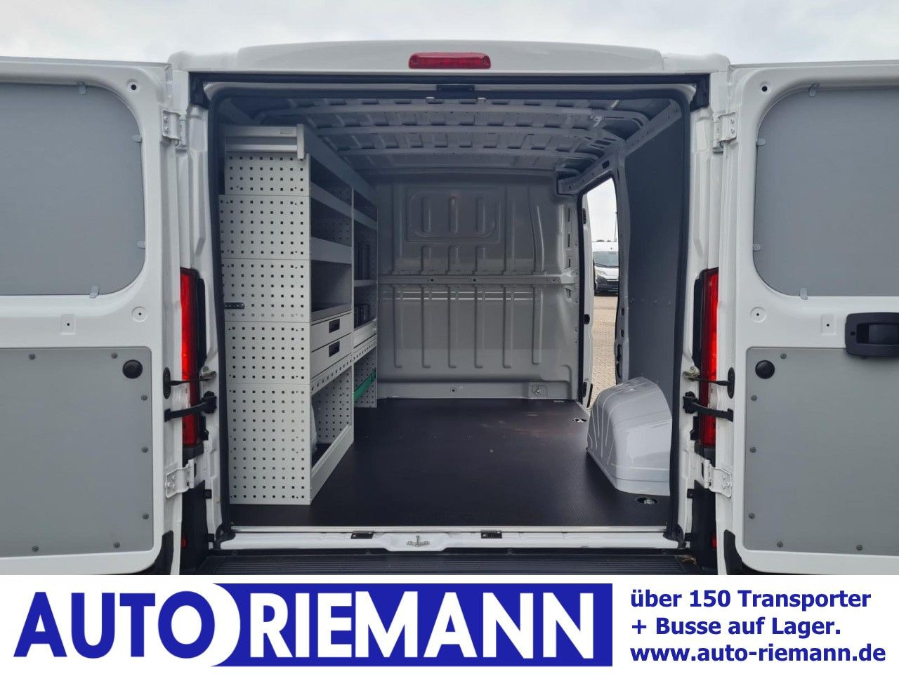 Fiat Ducato 30 Kasten L1H1 KLIMA PDC Werkstatteinrich - Mali kombi: slika 1 Fiat Ducato 30 Kasten L1H1 KLIMA PDC Werkstatteinrich - Mali kombi: slika 1