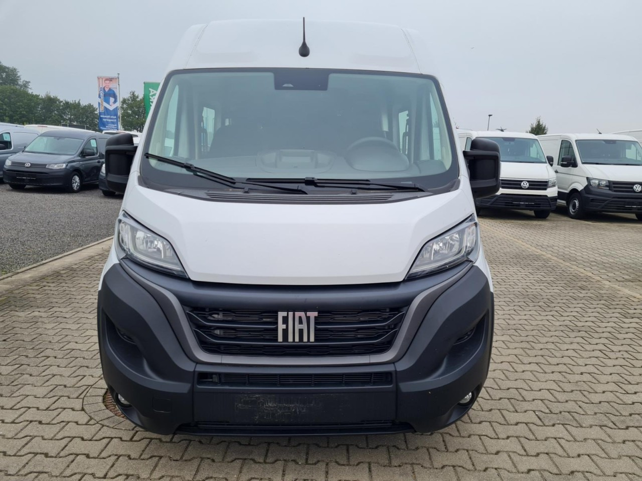 Fiat Ducato 35 Kasten Doka 7-Sitze 2x Schiebetür Maxi L2H2 - Furgon, Dostavno vozilo z dvojno kabino: slika 2 Fiat Ducato 35 Kasten Doka 7-Sitze 2x Schiebetür Maxi L2H2 - Furgon, Dostavno vozilo z dvojno kabino: slika 2