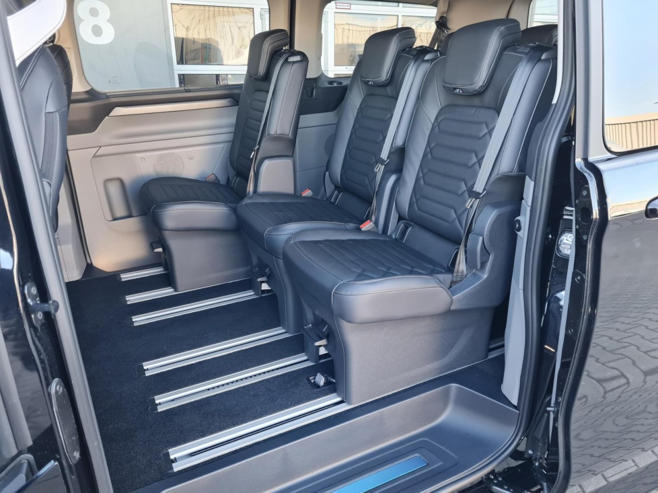 Dostavno vozilo z dvojno kabino Ford Tourneo Custom 320 L1 AG Titanium X AHK LED NAVI 2X SCHIEBE: slika 10