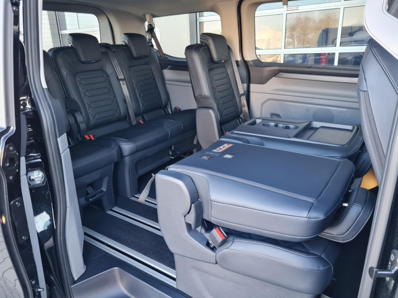 Dostavno vozilo z dvojno kabino Ford Tourneo Custom 320 L1 AG Titanium X AHK LED NAVI 2X SCHIEBE: slika 13