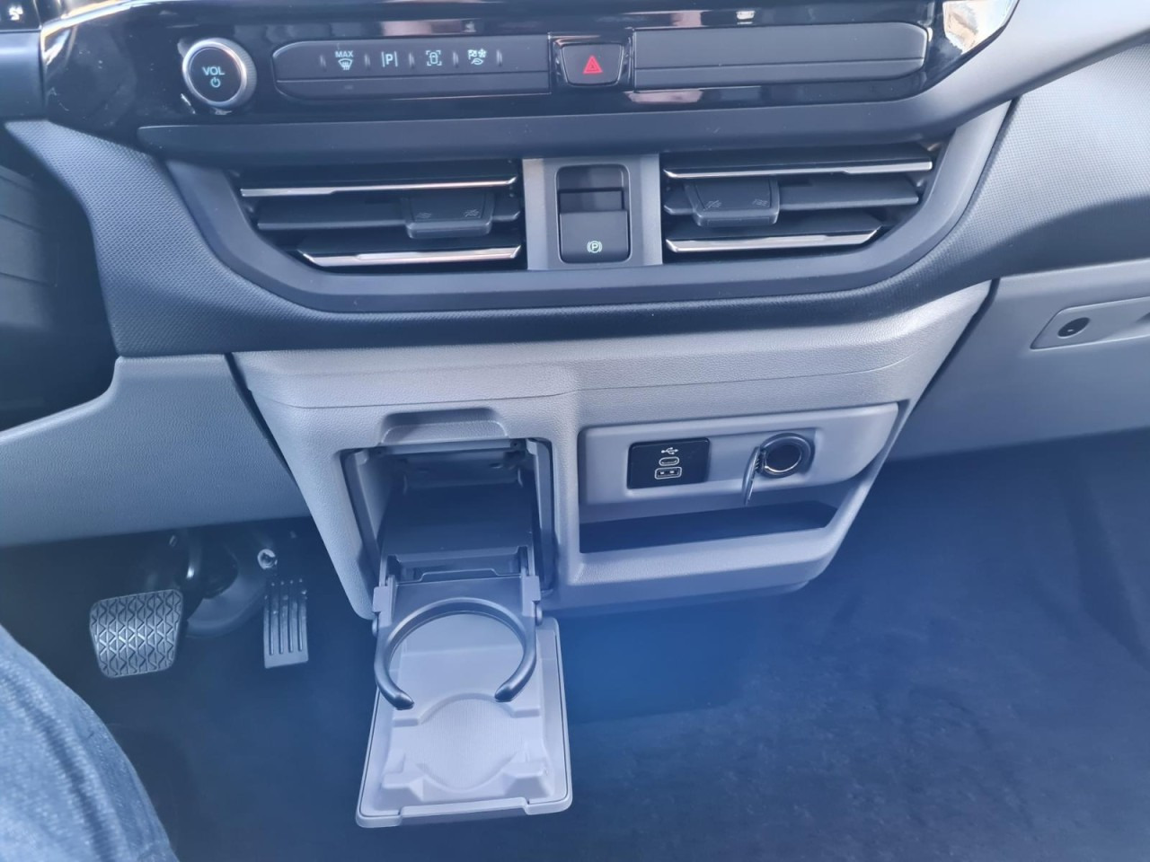 Dostavno vozilo z dvojno kabino Ford Tourneo Custom 320 L1 AG Titanium X AHK LED NAVI 2X SCHIEBE: slika 16