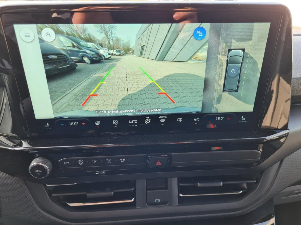 Potniški kombi Ford Tourneo Custom 320 Titanium X L1 AHK LED LMF NAV: slika 14