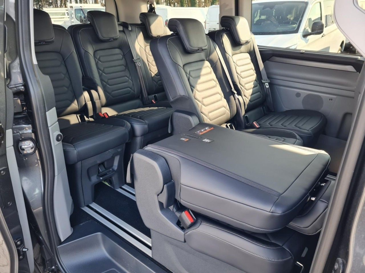 Potniški kombi Ford Tourneo Custom 320 Titanium X L1 AHK LED LMF NAV: slika 22