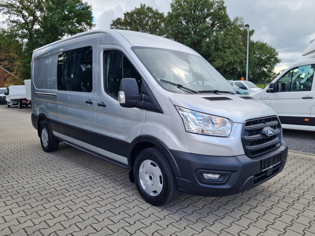 Ford Transit 3,5t Kasten Doka TDCi L3 Trend AHK PDC KAMERA - Furgon, Dostavno vozilo z dvojno kabino: slika 3 Ford Transit 3,5t Kasten Doka TDCi L3 Trend AHK PDC KAMERA - Furgon, Dostavno vozilo z dvojno kabino: slika 3