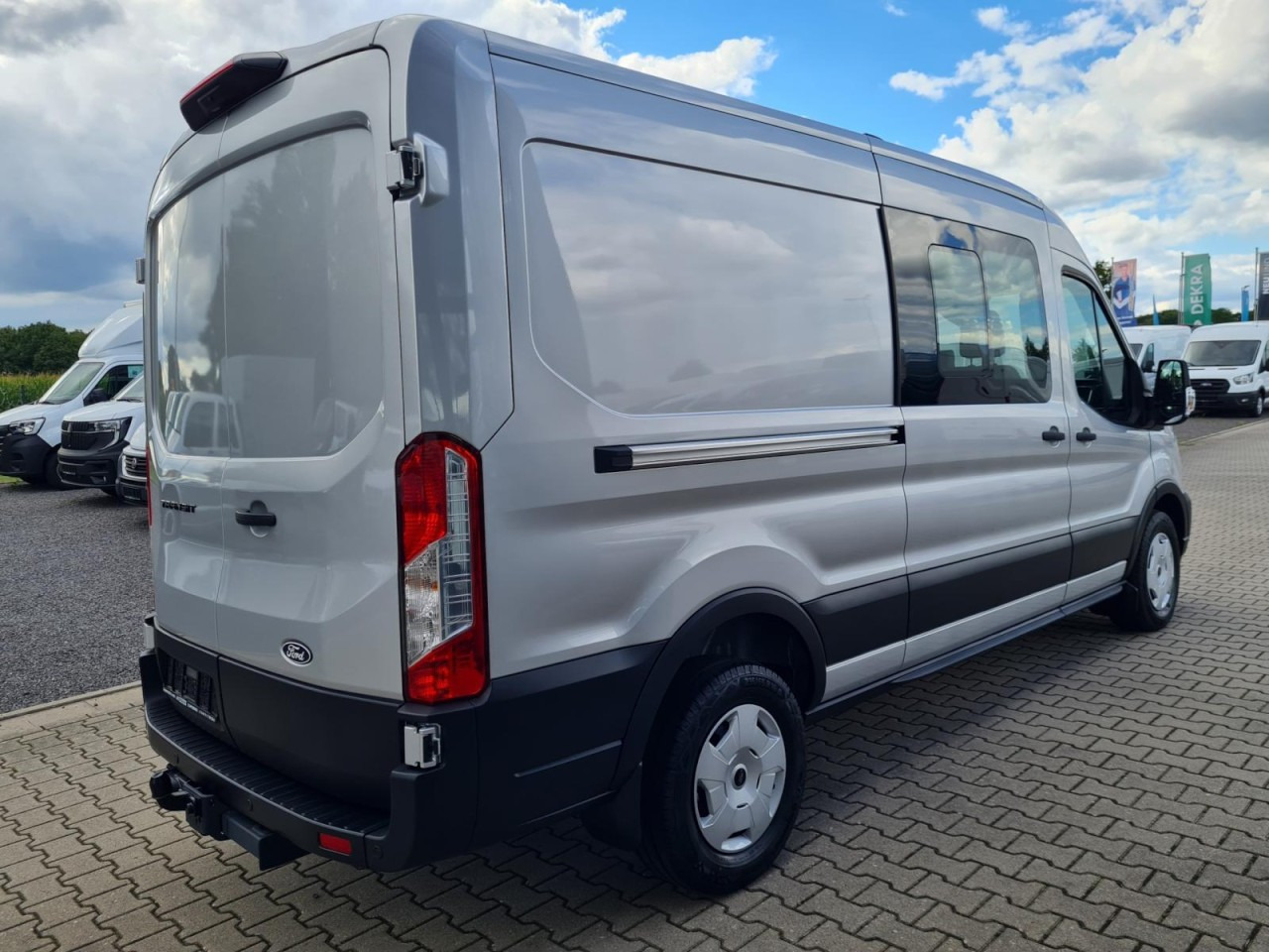 Ford Transit 3,5t Kasten Doka TDCi L3 Trend AHK PDC KAMERA - Furgon, Dostavno vozilo z dvojno kabino: slika 4 Ford Transit 3,5t Kasten Doka TDCi L3 Trend AHK PDC KAMERA - Furgon, Dostavno vozilo z dvojno kabino: slika 4