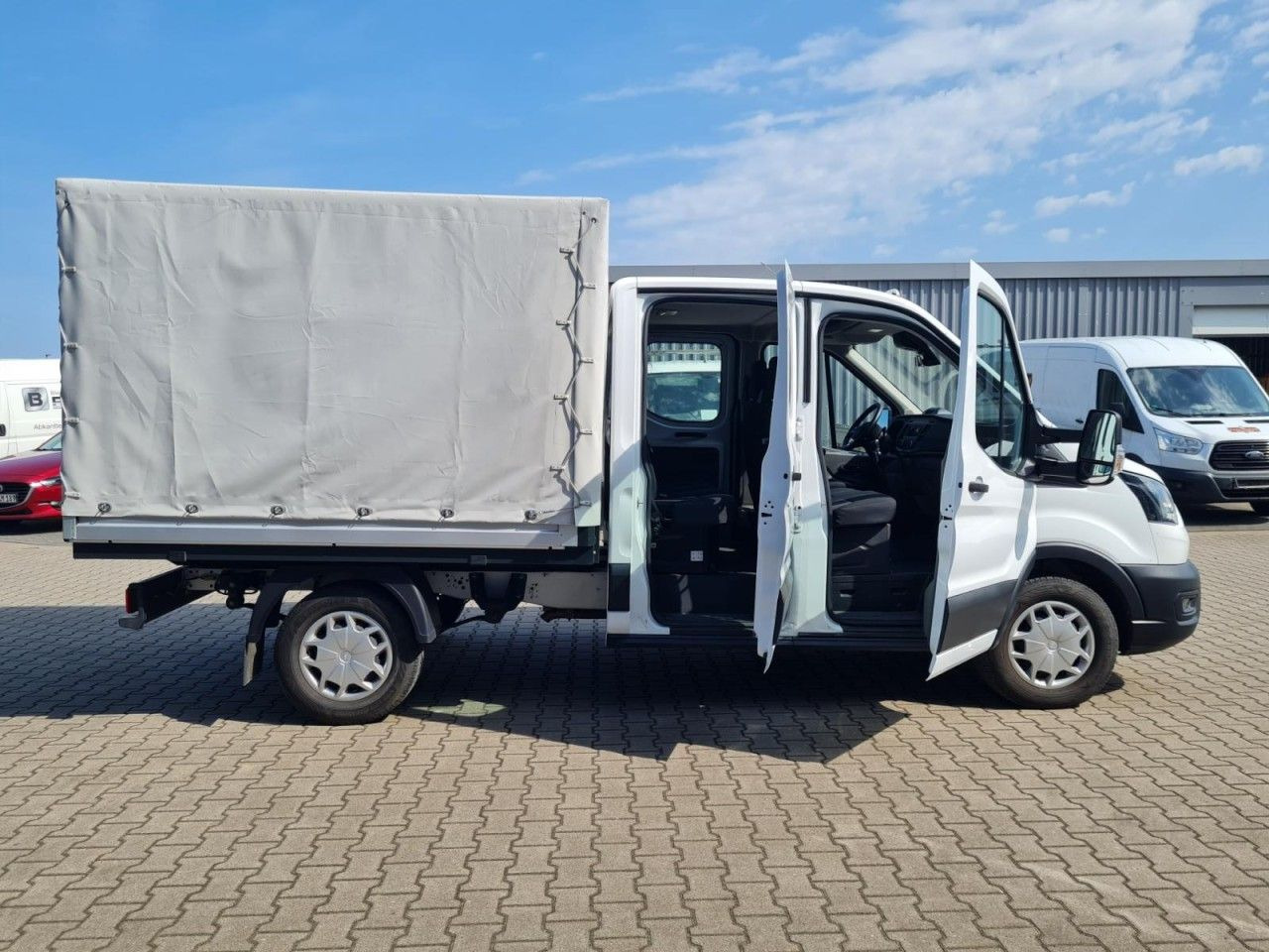 Ford Transit 350 Doka Plane L2 Trend KLIMA TEMPOMAT - Dostavno vozilo s kesonom, Dostavno vozilo z dvojno kabino: slika 4 Ford Transit 350 Doka Plane L2 Trend KLIMA TEMPOMAT - Dostavno vozilo s kesonom, Dostavno vozilo z dvojno kabino: slika 4