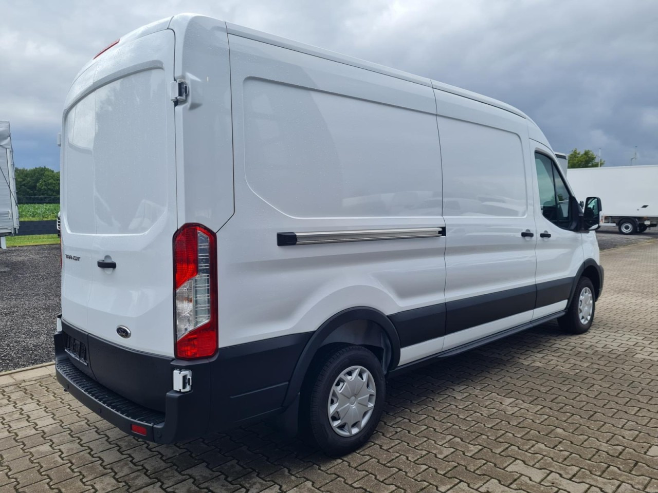 Ford Transit 350 Kasten AG L3H2 Trend KLIMA PDC TEMPOMAT - Furgon: slika 4 Ford Transit 350 Kasten AG L3H2 Trend KLIMA PDC TEMPOMAT - Furgon: slika 4