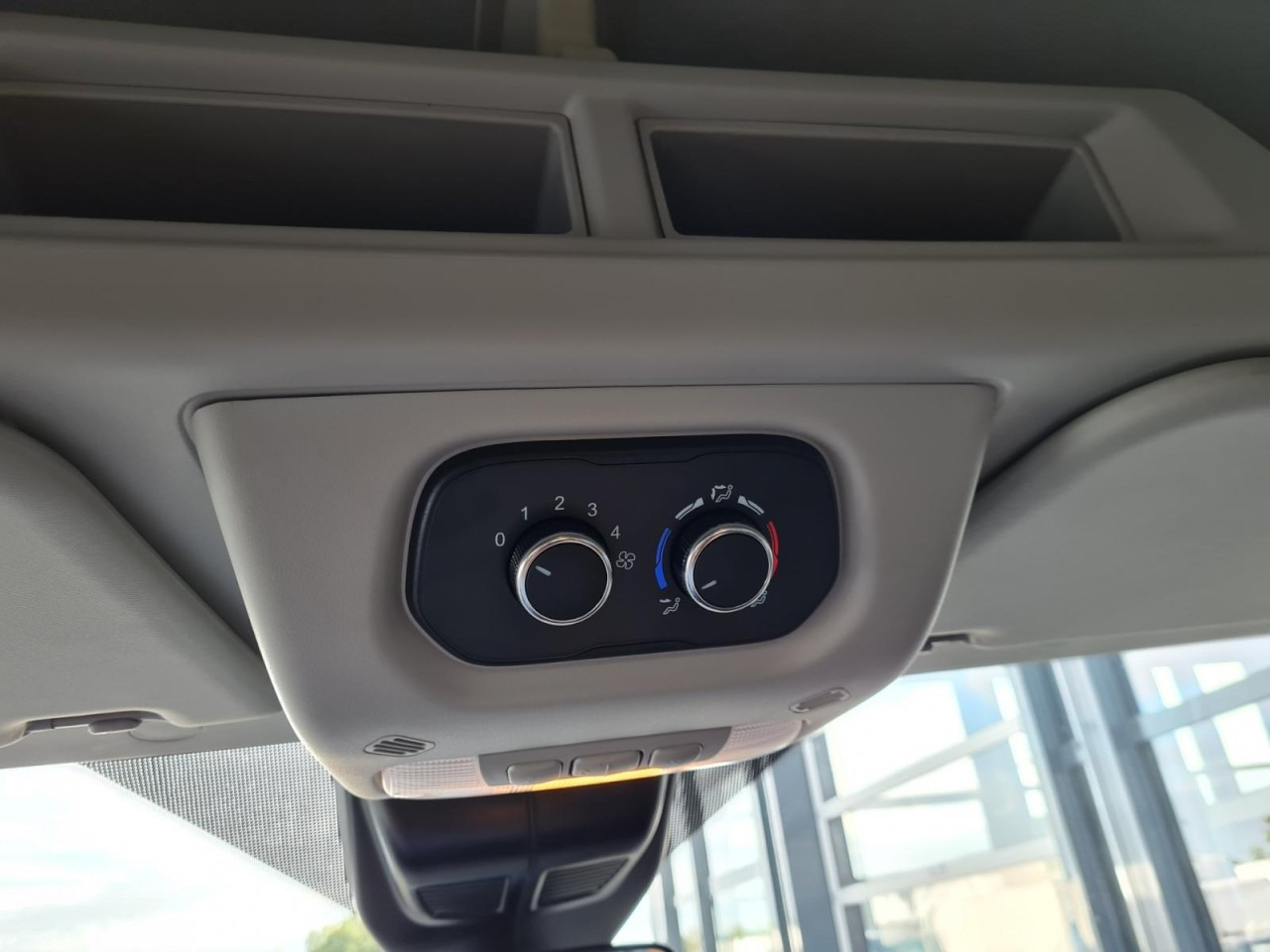 Ford Transit 350 Kombi 9 Sitze L3 AG Trend AHK KAMERA lizing Ford Transit 350 Kombi 9 Sitze L3 AG Trend AHK KAMERA: slika 19