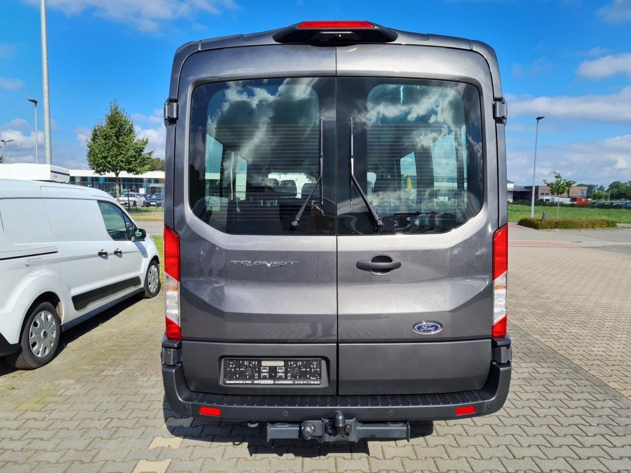 Ford Transit 350 Kombi L3 Trend 8 Sitze KAMERA AHK - Potniški kombi: slika 4 Ford Transit 350 Kombi L3 Trend 8 Sitze KAMERA AHK - Potniški kombi: slika 4
