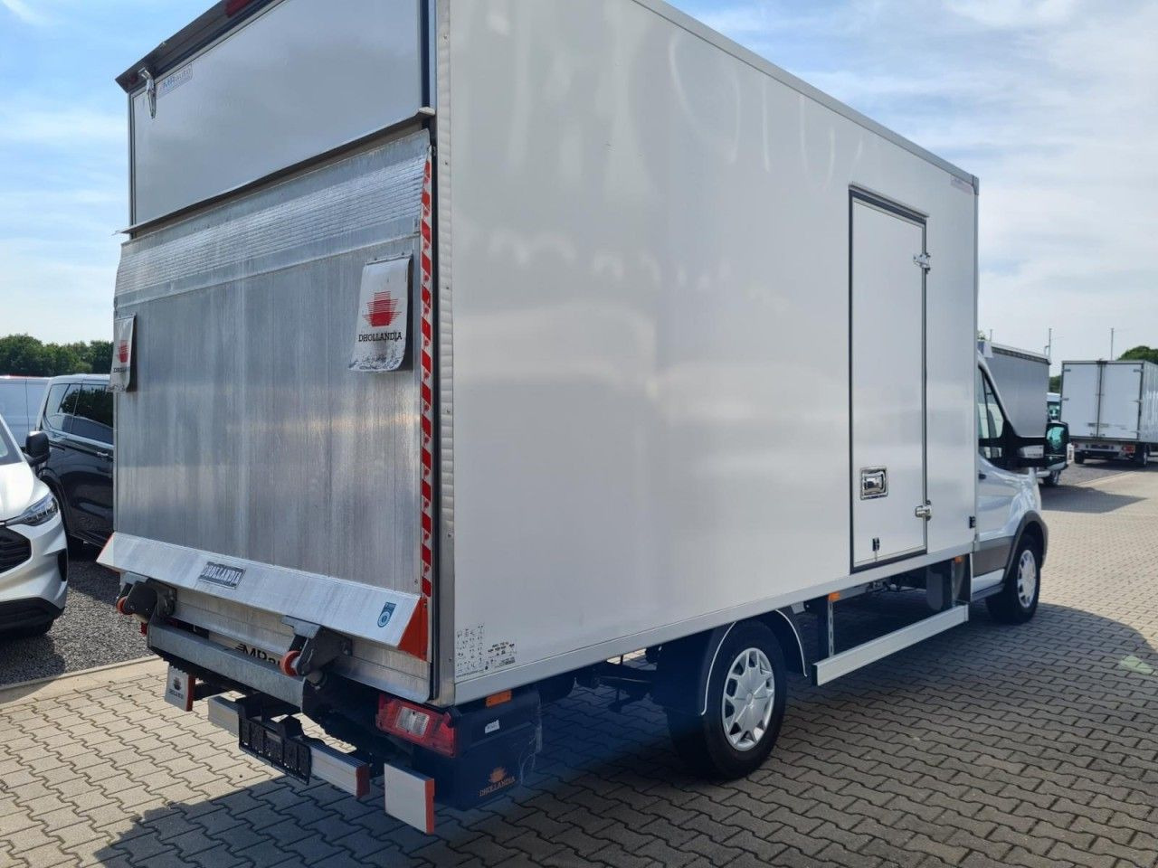 Ford Transit 350 Möbel Koffer LBW Trend AG KLIMA TEMP - Dostavno vozilo z zabojnikom: slika 3 Ford Transit 350 Möbel Koffer LBW Trend AG KLIMA TEMP - Dostavno vozilo z zabojnikom: slika 3