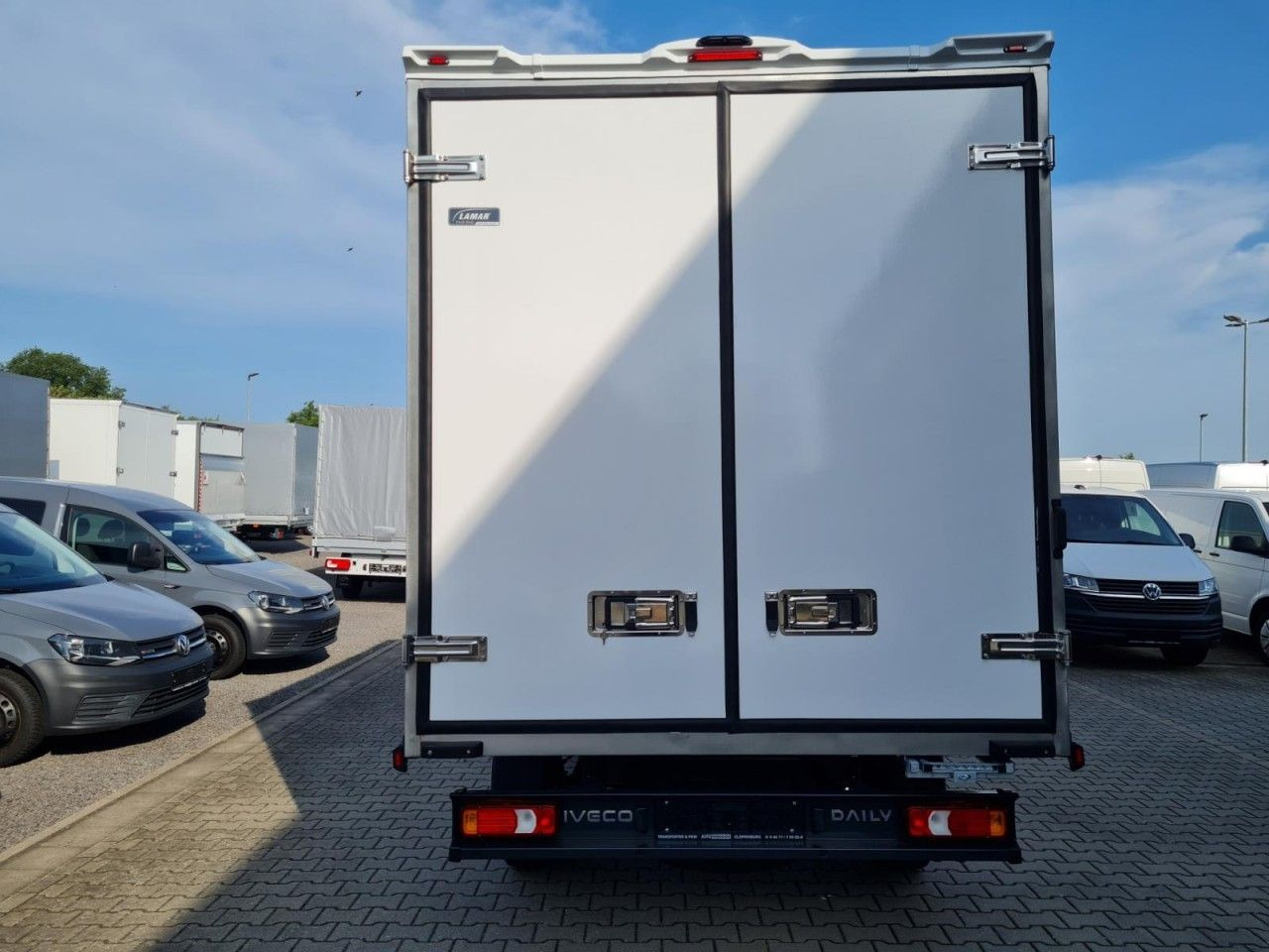 Iveco 35S 18 3.0 Koffer Hi Matic LM KLIMA KAMERA Navig - Dostavno vozilo z zabojnikom: slika 5 Iveco 35S 18 3.0 Koffer Hi Matic LM KLIMA KAMERA Navig - Dostavno vozilo z zabojnikom: slika 5