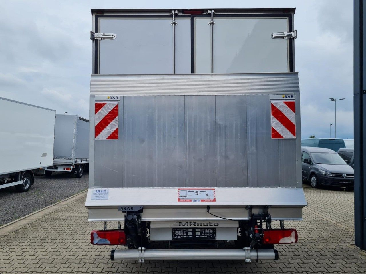 Mercedes-Benz Sprinter 315 CDI Koffer LBW RWD KLIMA TEMPOMAT - Dostavno vozilo z zabojnikom: slika 5 Mercedes-Benz Sprinter 315 CDI Koffer LBW RWD KLIMA TEMPOMAT - Dostavno vozilo z zabojnikom: slika 5
