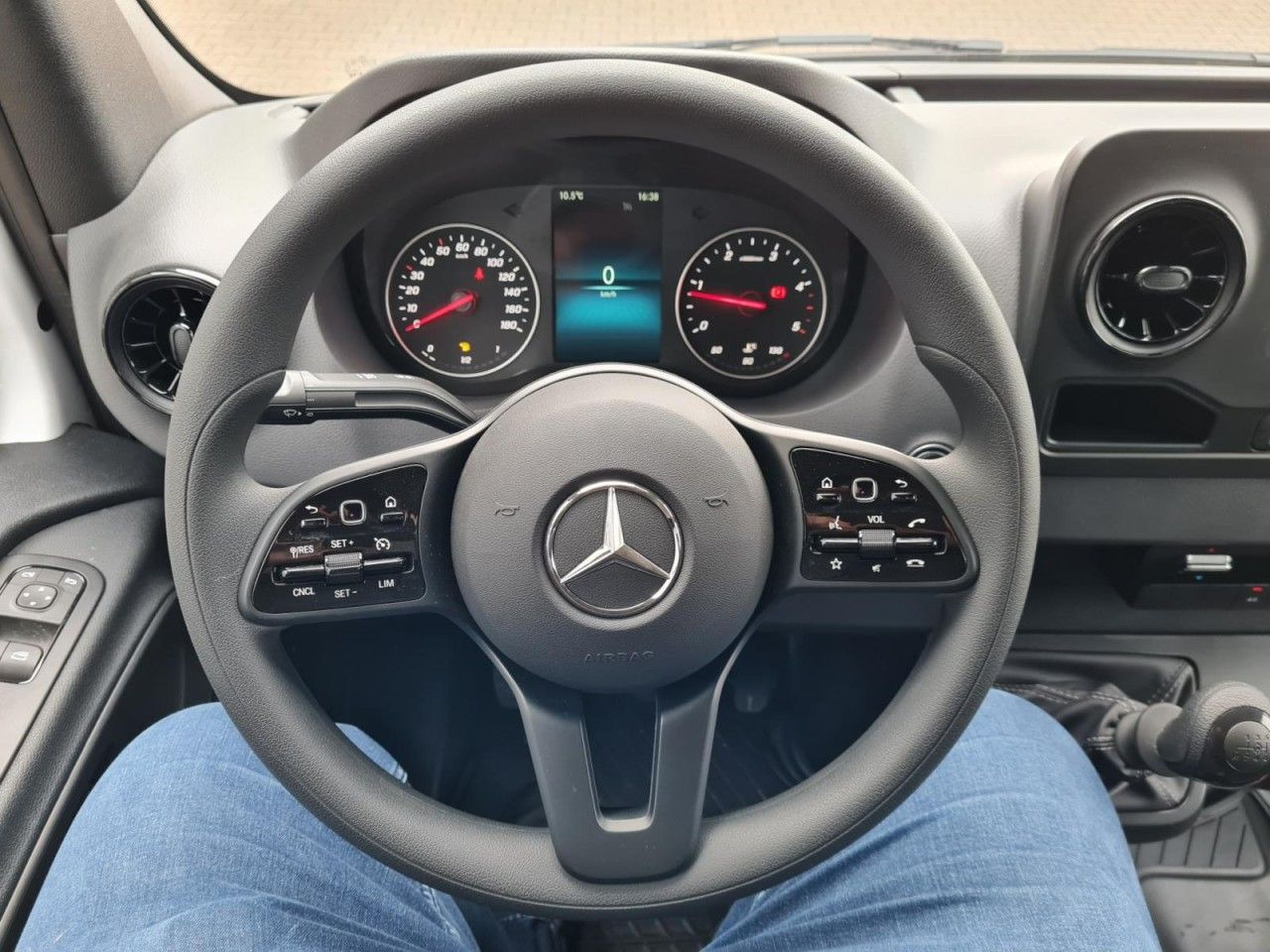 Mercedes-Benz Sprinter 315 CDi Koffer lang MBux Klima lizing Mercedes-Benz Sprinter 315 CDi Koffer lang MBux Klima: slika 8