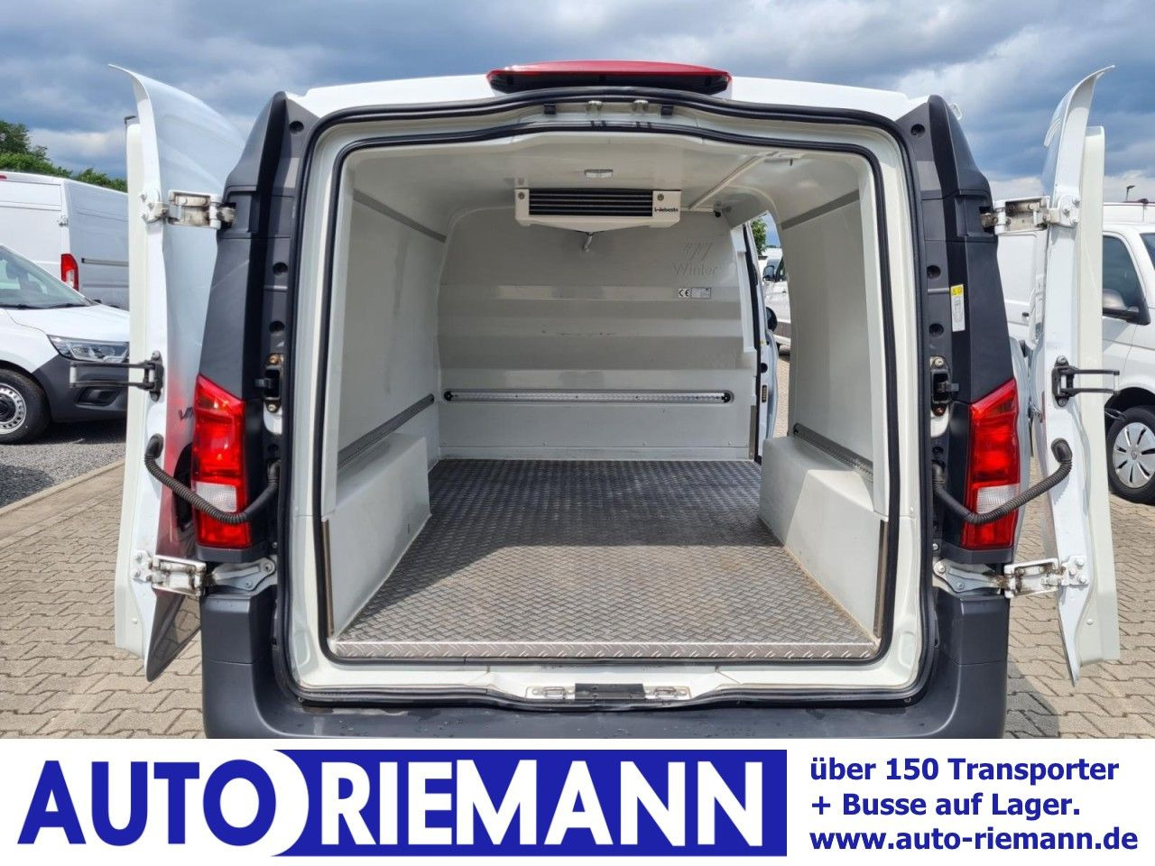 Mercedes-Benz Vito 116 Cdi Kühlkasten lang Stand/Fahrkühl HEIZ - Hladilno vozilo: slika 1 Mercedes-Benz Vito 116 Cdi Kühlkasten lang Stand/Fahrkühl HEIZ - Hladilno vozilo: slika 1