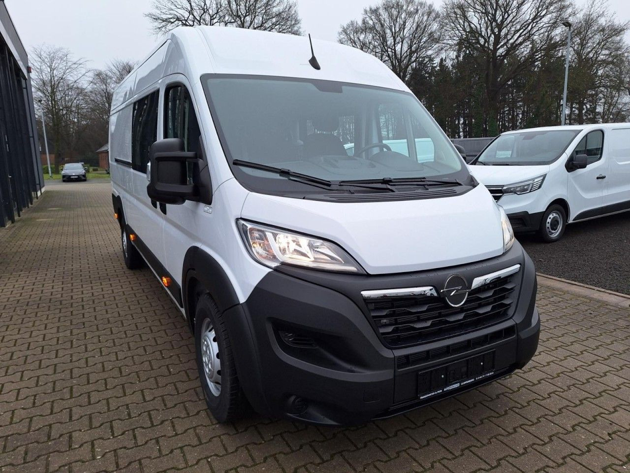 Opel Movano 35 Cargo L4 Doka 6-Sitze verstärkt PDC - Furgon, Dostavno vozilo z dvojno kabino: slika 2 Opel Movano 35 Cargo L4 Doka 6-Sitze verstärkt PDC - Furgon, Dostavno vozilo z dvojno kabino: slika 2