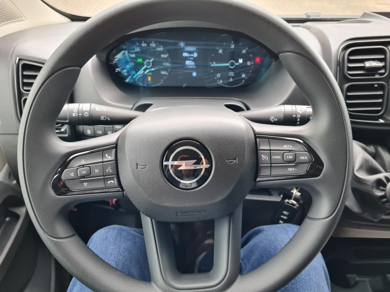 Furgon Opel Movano Kasten 2.2 HDI 180 L3H2 Klima NAVI TEMPOMAT: slika 7 Furgon Opel Movano Kasten 2.2 HDI 180 L3H2 Klima NAVI TEMPOMAT: slika 7