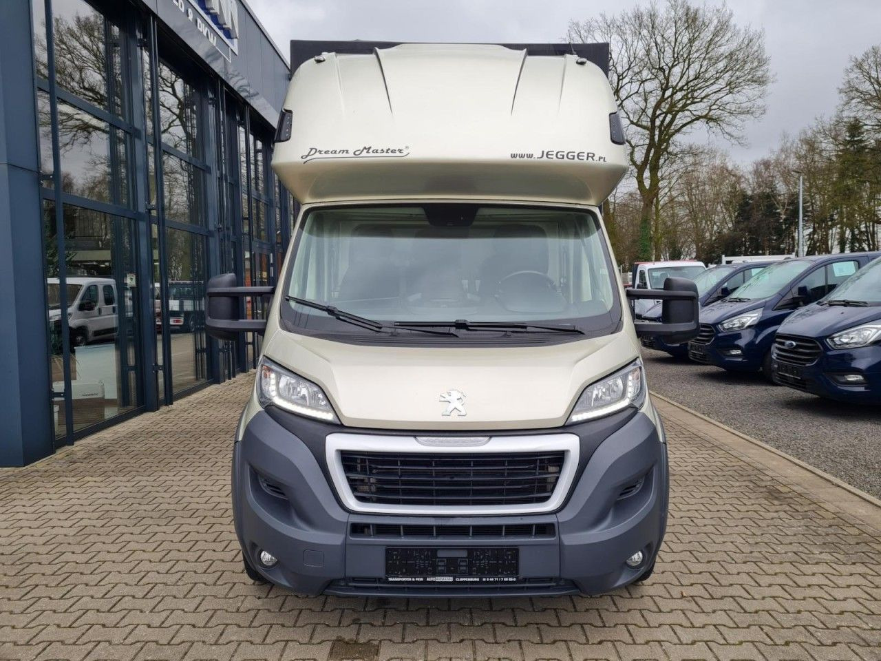 Peugeot Boxer Pritsche L4 Schiebe Plane Schlafkab Luftfe - Dostavno vozilo s ponjavo: slika 2 Peugeot Boxer Pritsche L4 Schiebe Plane Schlafkab Luftfe - Dostavno vozilo s ponjavo: slika 2