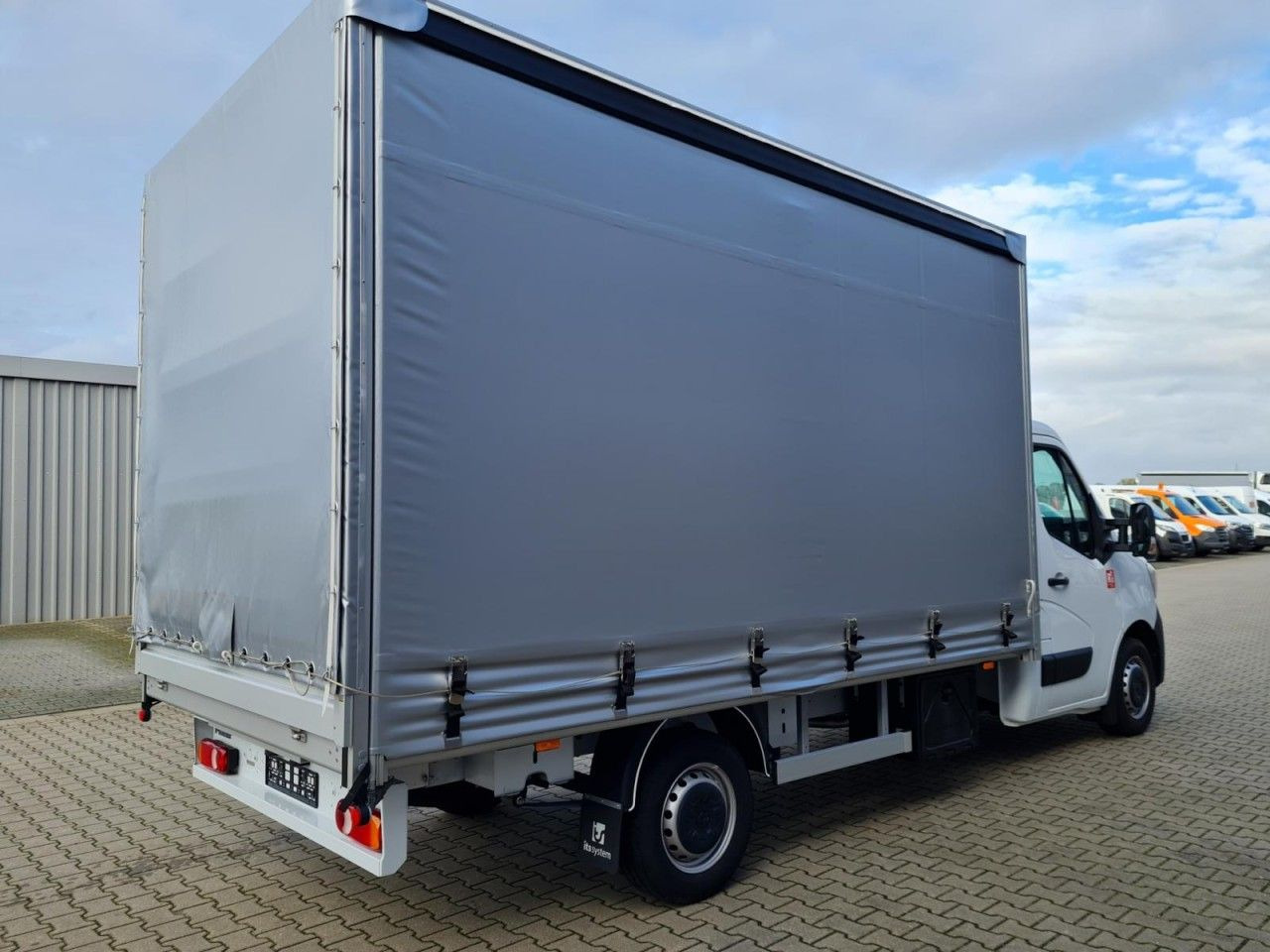 Renault Master 3,5t Pritsche Schiebe Plane ERGO KLIMA TE - Dostavno vozilo s ponjavo: slika 2 Renault Master 3,5t Pritsche Schiebe Plane ERGO KLIMA TE - Dostavno vozilo s ponjavo: slika 2