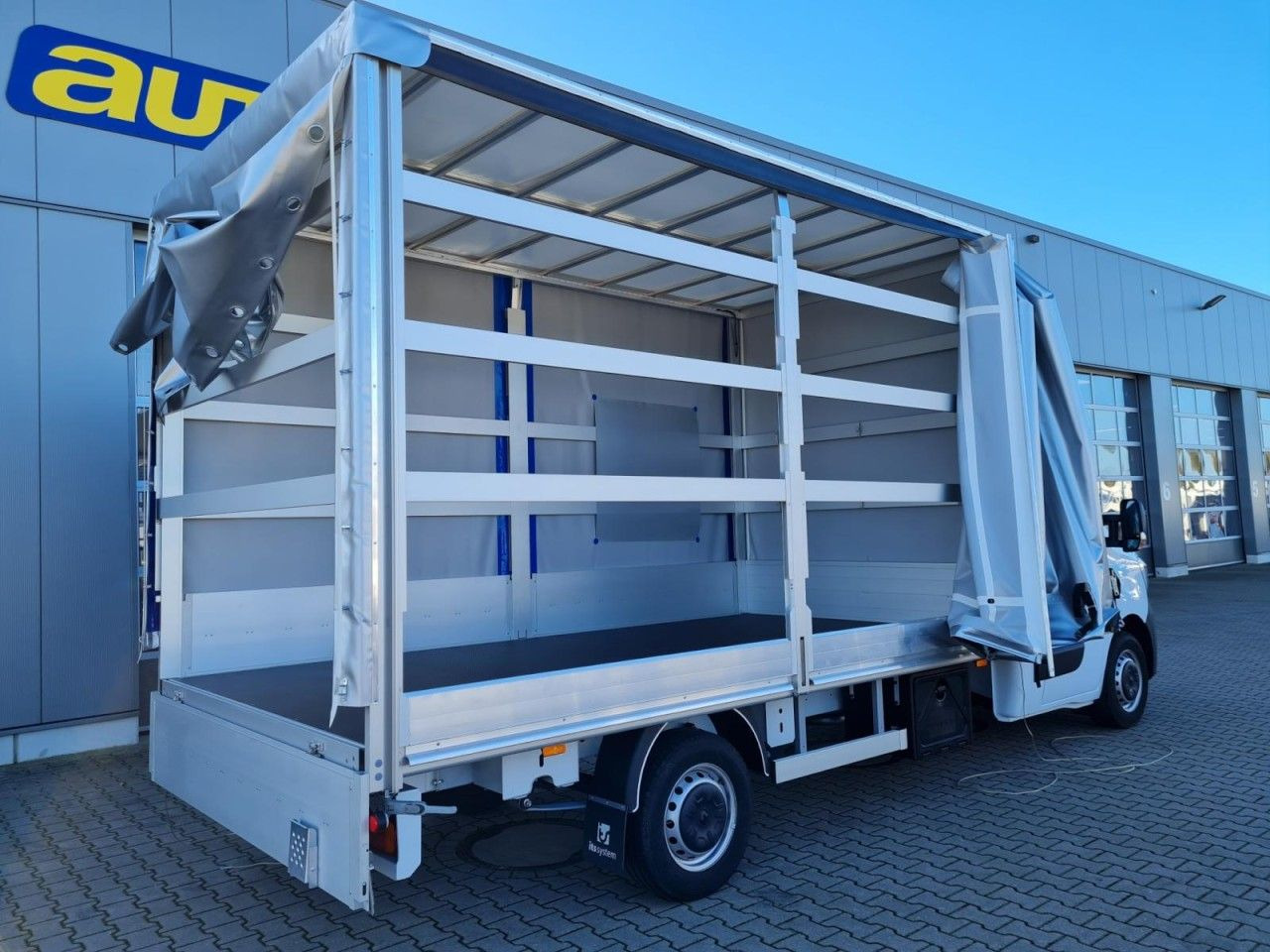 Renault Master 3,5t Pritsche Schiebe plane ERGO TEMPOMAT - Dostavno vozilo s ponjavo: slika 4 Renault Master 3,5t Pritsche Schiebe plane ERGO TEMPOMAT - Dostavno vozilo s ponjavo: slika 4