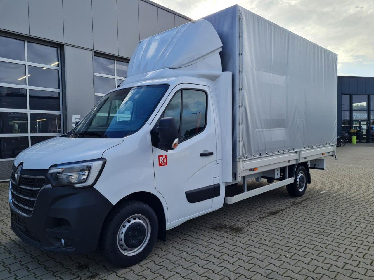 Renault Master 3,5t Pritsche Schiebe plane ERGO TEMPOMAT - Dostavno vozilo s ponjavo: slika 3 Renault Master 3,5t Pritsche Schiebe plane ERGO TEMPOMAT - Dostavno vozilo s ponjavo: slika 3