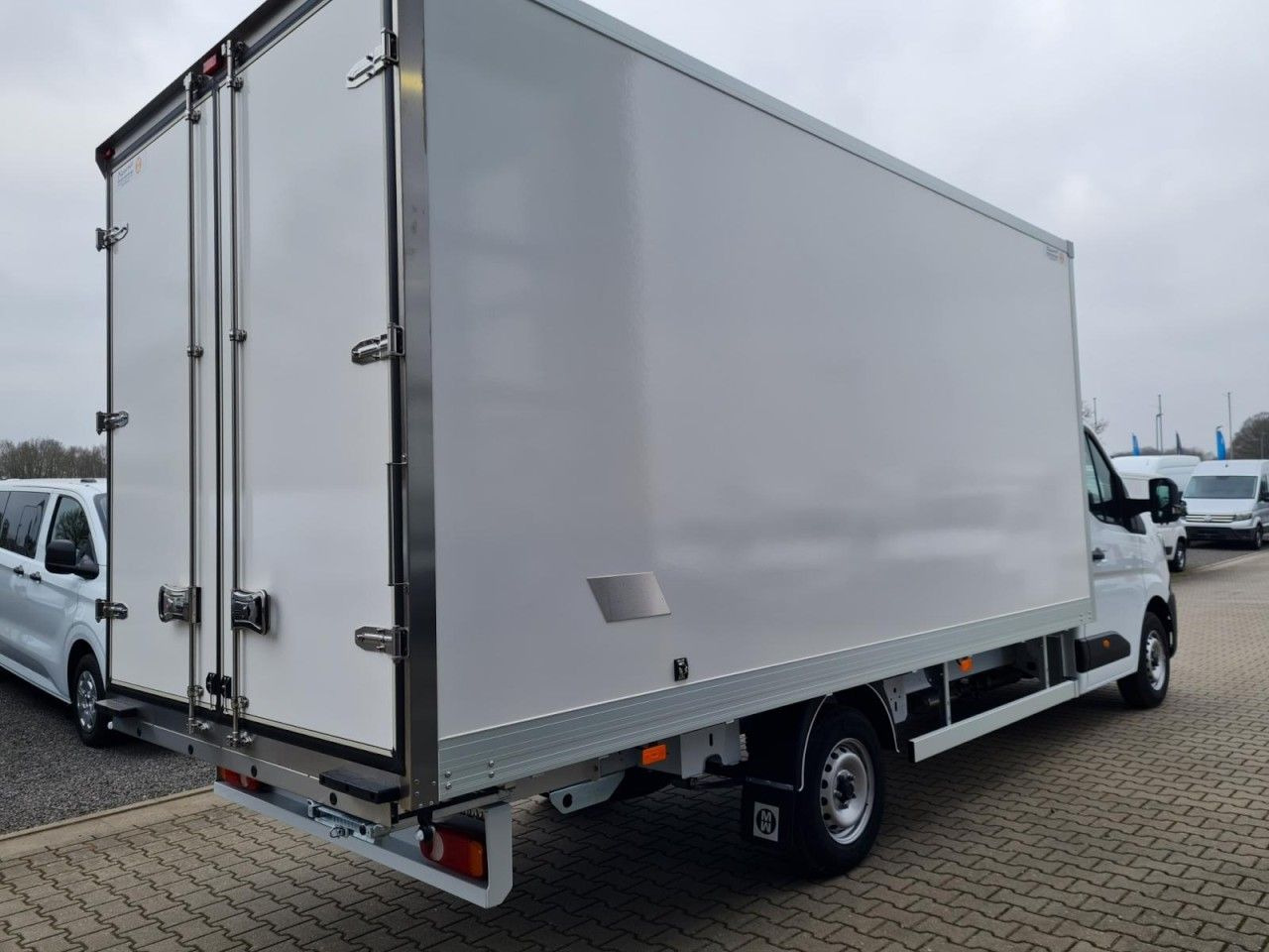 Renault Master 35 New Möbel Koffer LF 4.80m KLIMA TEMPOM - Dostavno vozilo z zabojnikom: slika 4 Renault Master 35 New Möbel Koffer LF 4.80m KLIMA TEMPOM - Dostavno vozilo z zabojnikom: slika 4