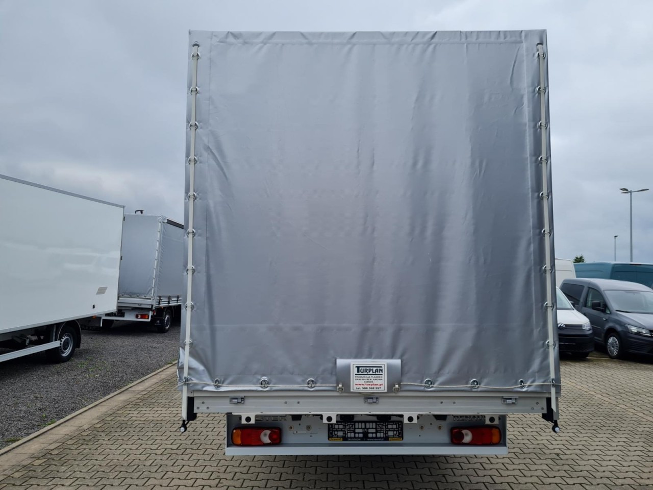 Renault Master 35 Pritsche Schiebe Plane Schlafkab 10 PAL LUFTFEDER - Dostavno vozilo s ponjavo: slika 5 Renault Master 35 Pritsche Schiebe Plane Schlafkab 10 PAL LUFTFEDER - Dostavno vozilo s ponjavo: slika 5