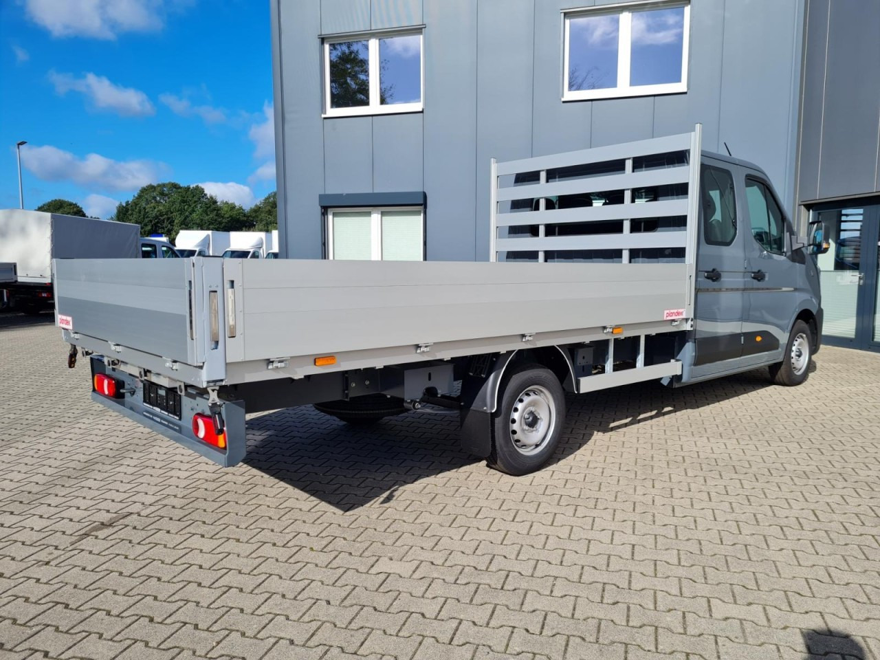 Renault Master New 3,5t Doka dCi 170 L3H1 Lang - Dostavno vozilo s kesonom, Dostavno vozilo z dvojno kabino: slika 4 Renault Master New 3,5t Doka dCi 170 L3H1 Lang - Dostavno vozilo s kesonom, Dostavno vozilo z dvojno kabino: slika 4