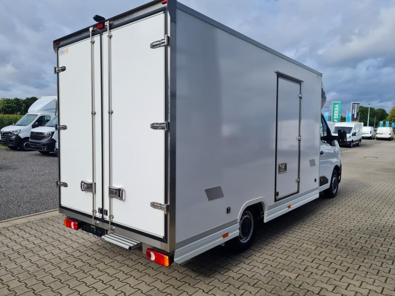 Renault Master New 35 Tiefrahmen Koffer dCi 170 - Dostavno vozilo z zabojnikom: slika 4 Renault Master New 35 Tiefrahmen Koffer dCi 170 - Dostavno vozilo z zabojnikom: slika 4