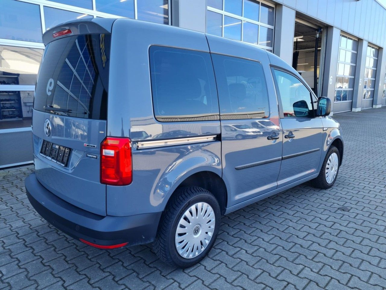 Volkswagen Caddy 4Motion TDi Kombi 5-Sitze REGALSYSTEM TEMP - Avtomobil: slika 5 Volkswagen Caddy 4Motion TDi Kombi 5-Sitze REGALSYSTEM TEMP - Avtomobil: slika 5