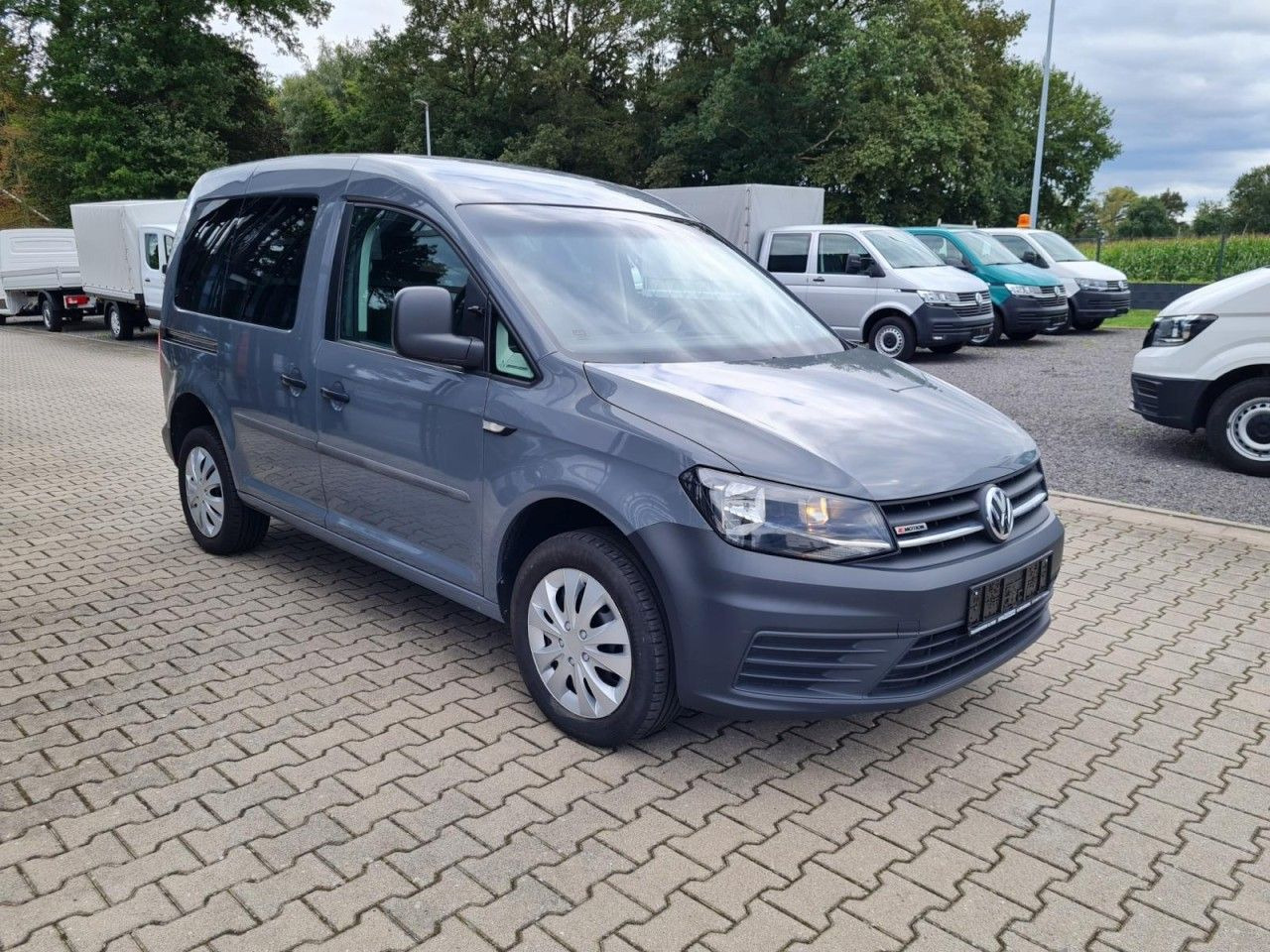 Volkswagen Caddy Kombi 4Motion TDi 5-Sitze KLIMA STHZ TEMPO - Potniški kombi: slika 3 Volkswagen Caddy Kombi 4Motion TDi 5-Sitze KLIMA STHZ TEMPO - Potniški kombi: slika 3