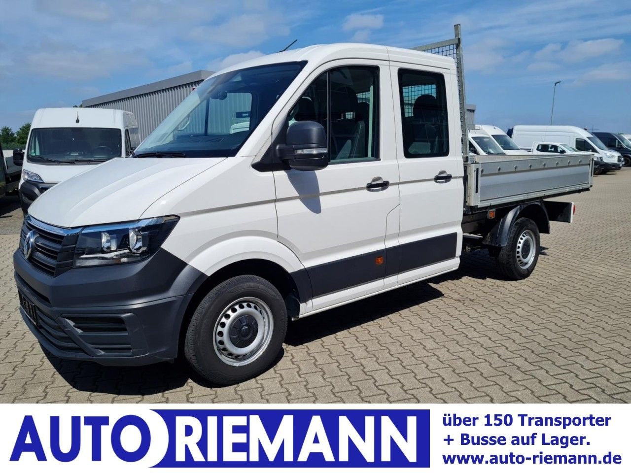 Volkswagen Crafter 35 Doka MR 7-Sitze AHK KLIMA KOMFORT - Dostavno vozilo s kesonom: slika 1 Volkswagen Crafter 35 Doka MR 7-Sitze AHK KLIMA KOMFORT - Dostavno vozilo s kesonom: slika 1