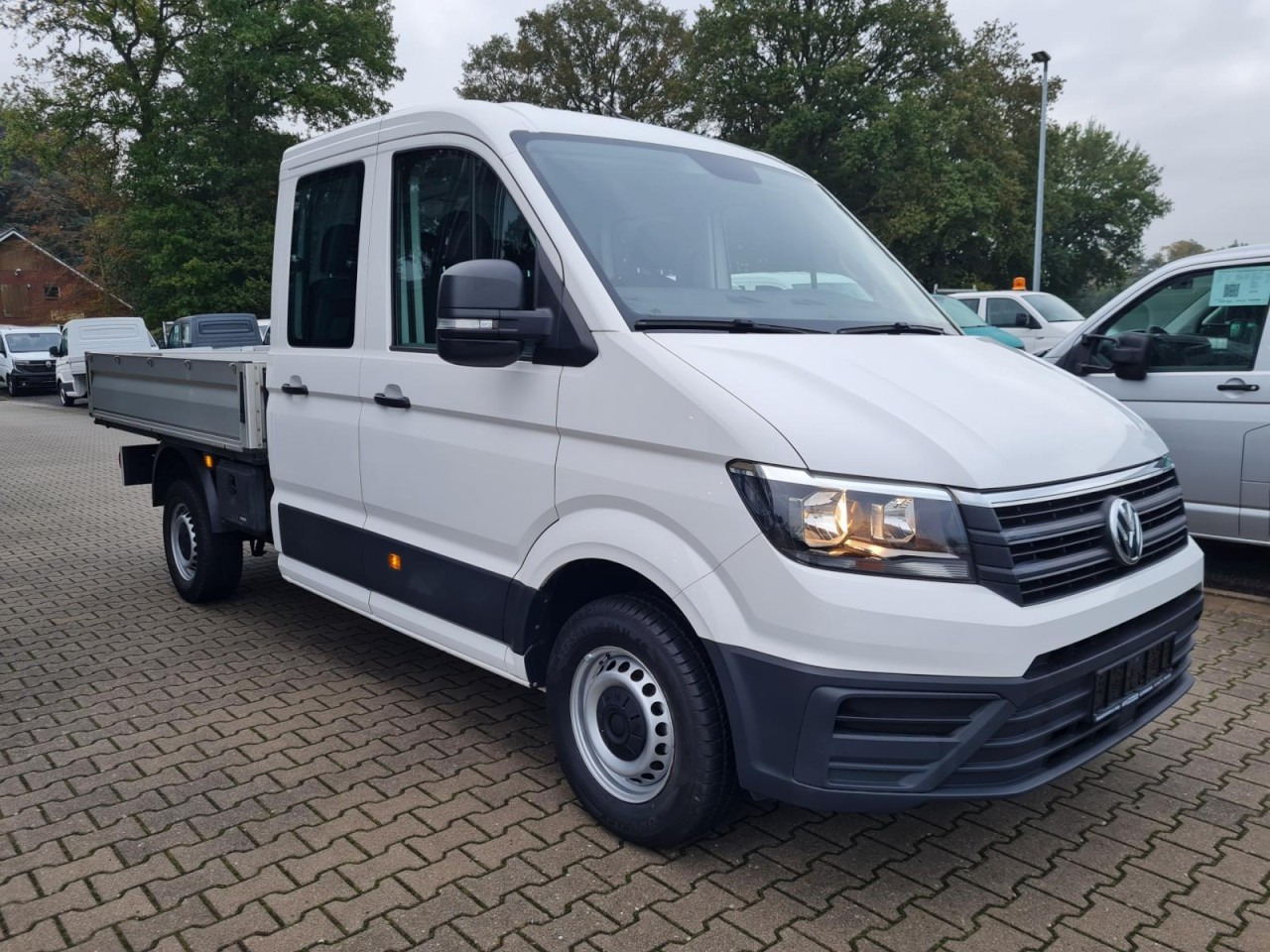 Volkswagen Crafter 35 Doka MR Pritsche AHK Klima 7 Sitzer - Dostavno vozilo s kesonom, Dostavno vozilo z dvojno kabino: slika 3 Volkswagen Crafter 35 Doka MR Pritsche AHK Klima 7 Sitzer - Dostavno vozilo s kesonom, Dostavno vozilo z dvojno kabino: slika 3