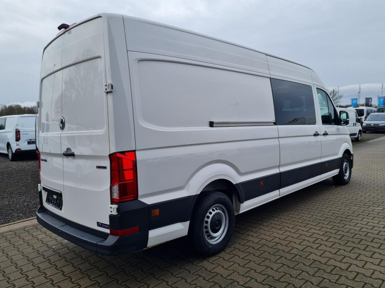 Volkswagen Crafter 35 Kasten 4MOTION L4H3 Plus Doka 7-Sitze - Furgon, Dostavno vozilo z dvojno kabino: slika 4 Volkswagen Crafter 35 Kasten 4MOTION L4H3 Plus Doka 7-Sitze - Furgon, Dostavno vozilo z dvojno kabino: slika 4