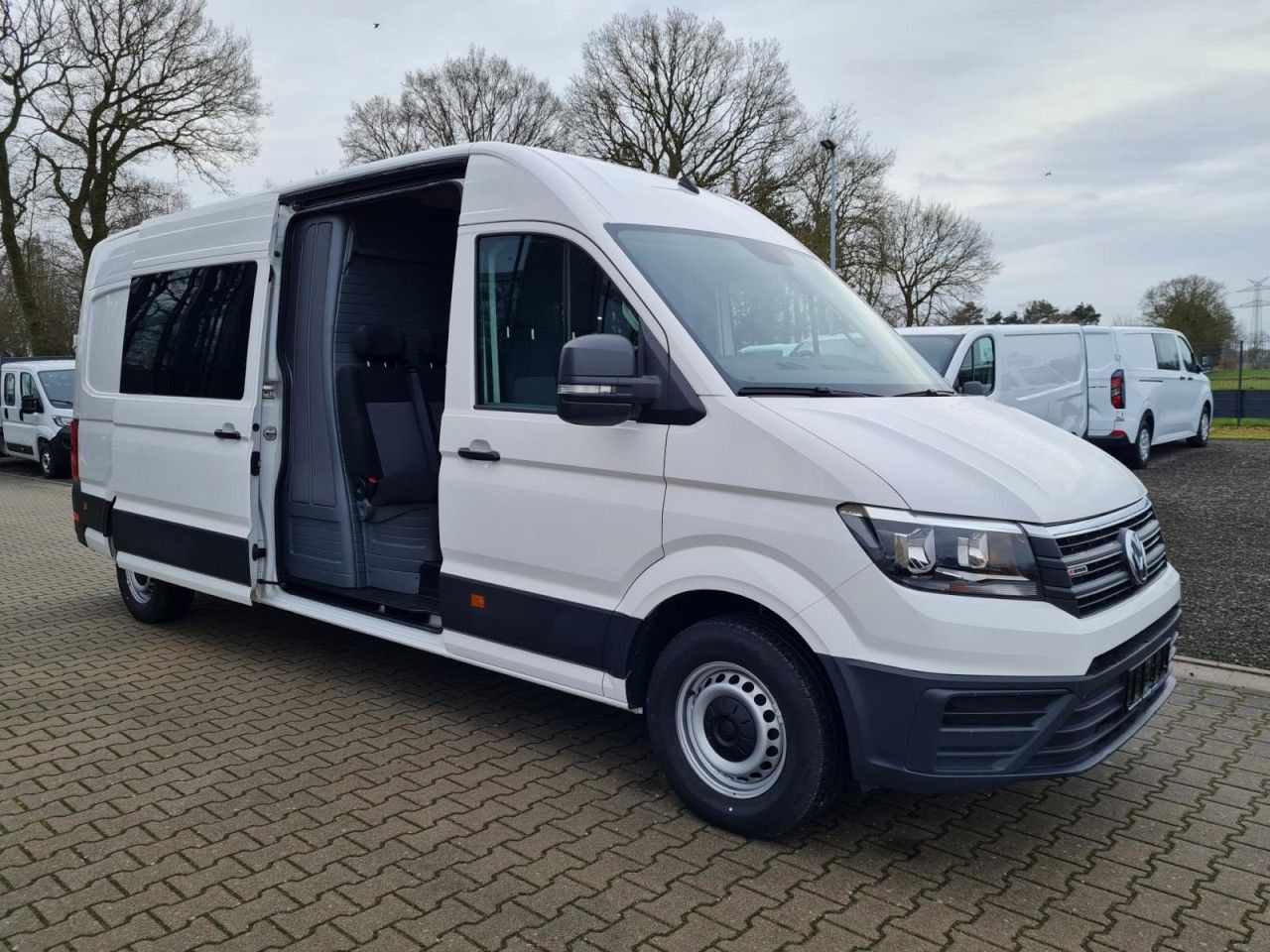 Volkswagen Crafter 35 Kasten 4MOTION L4H3 Plus Doka 7-Sitze - Furgon, Dostavno vozilo z dvojno kabino: slika 3 Volkswagen Crafter 35 Kasten 4MOTION L4H3 Plus Doka 7-Sitze - Furgon, Dostavno vozilo z dvojno kabino: slika 3