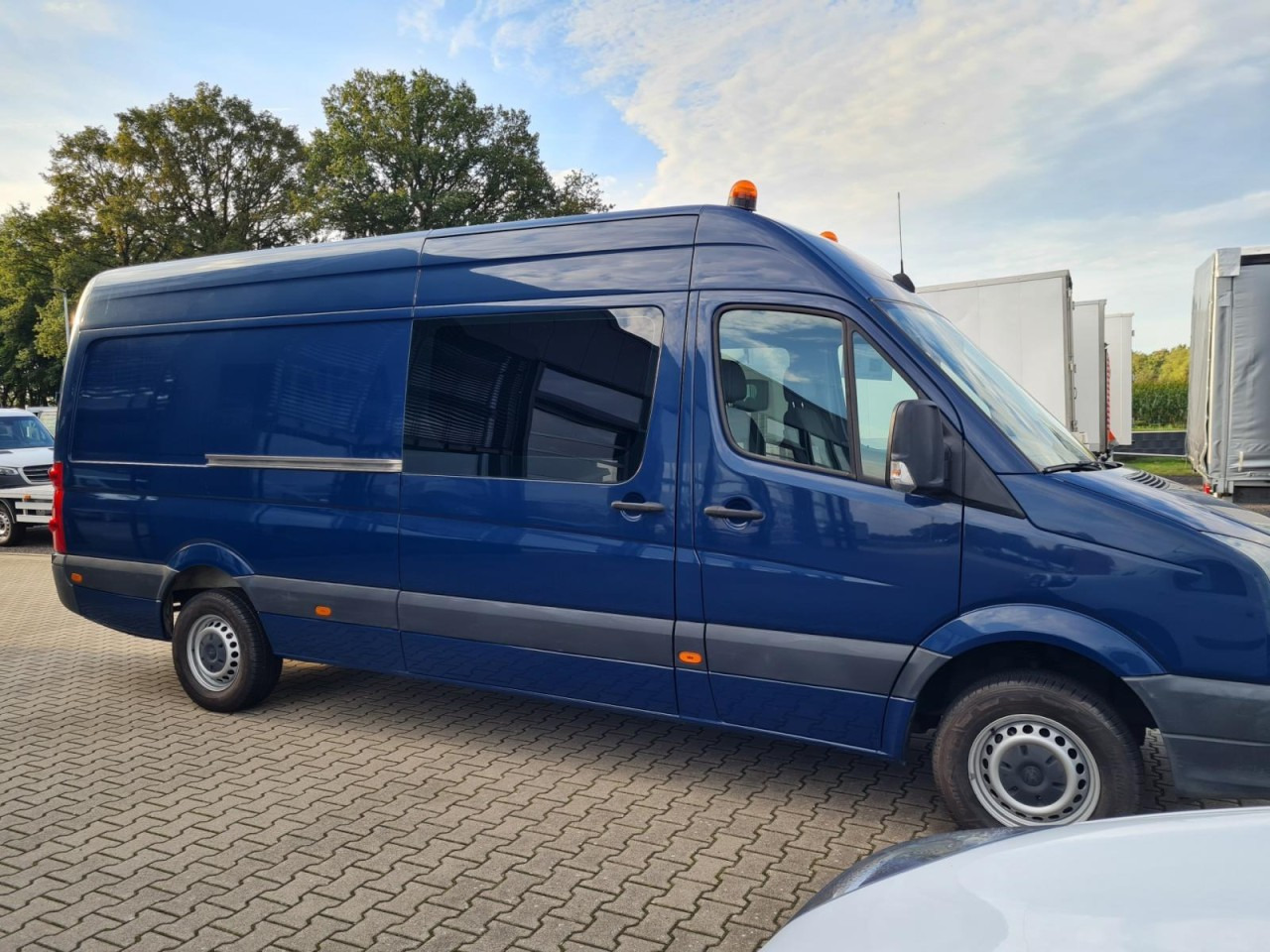 Volkswagen Crafter 35 Kasten Doka 5 Sitze AHK 3.5to REGALSYSTEM - Furgon, Dostavno vozilo z dvojno kabino: slika 3 Volkswagen Crafter 35 Kasten Doka 5 Sitze AHK 3.5to REGALSYSTEM - Furgon, Dostavno vozilo z dvojno kabino: slika 3