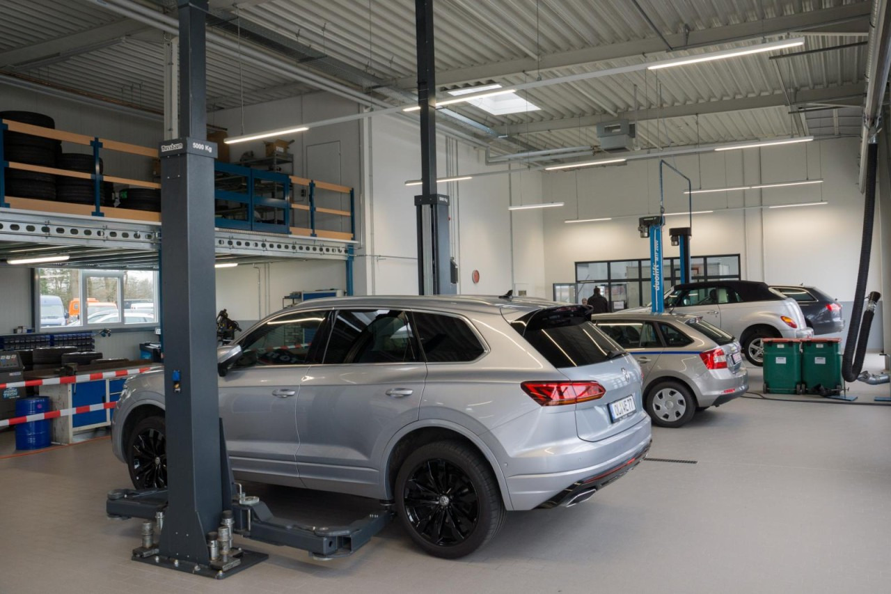 Volkswagen Crafter 35 Kasten TDI L4H3 Ahk LED Kamera Tempom. - Furgon: slika 4 Volkswagen Crafter 35 Kasten TDI L4H3 Ahk LED Kamera Tempom. - Furgon: slika 4