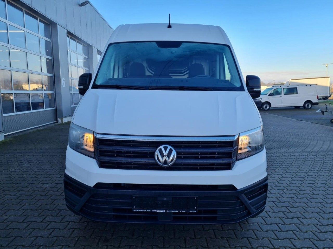 Volkswagen Crafter 35 Kasten lang L4H2 KAMERA NAVI_APP HOLZ - Furgon: slika 2 Volkswagen Crafter 35 Kasten lang L4H2 KAMERA NAVI_APP HOLZ - Furgon: slika 2