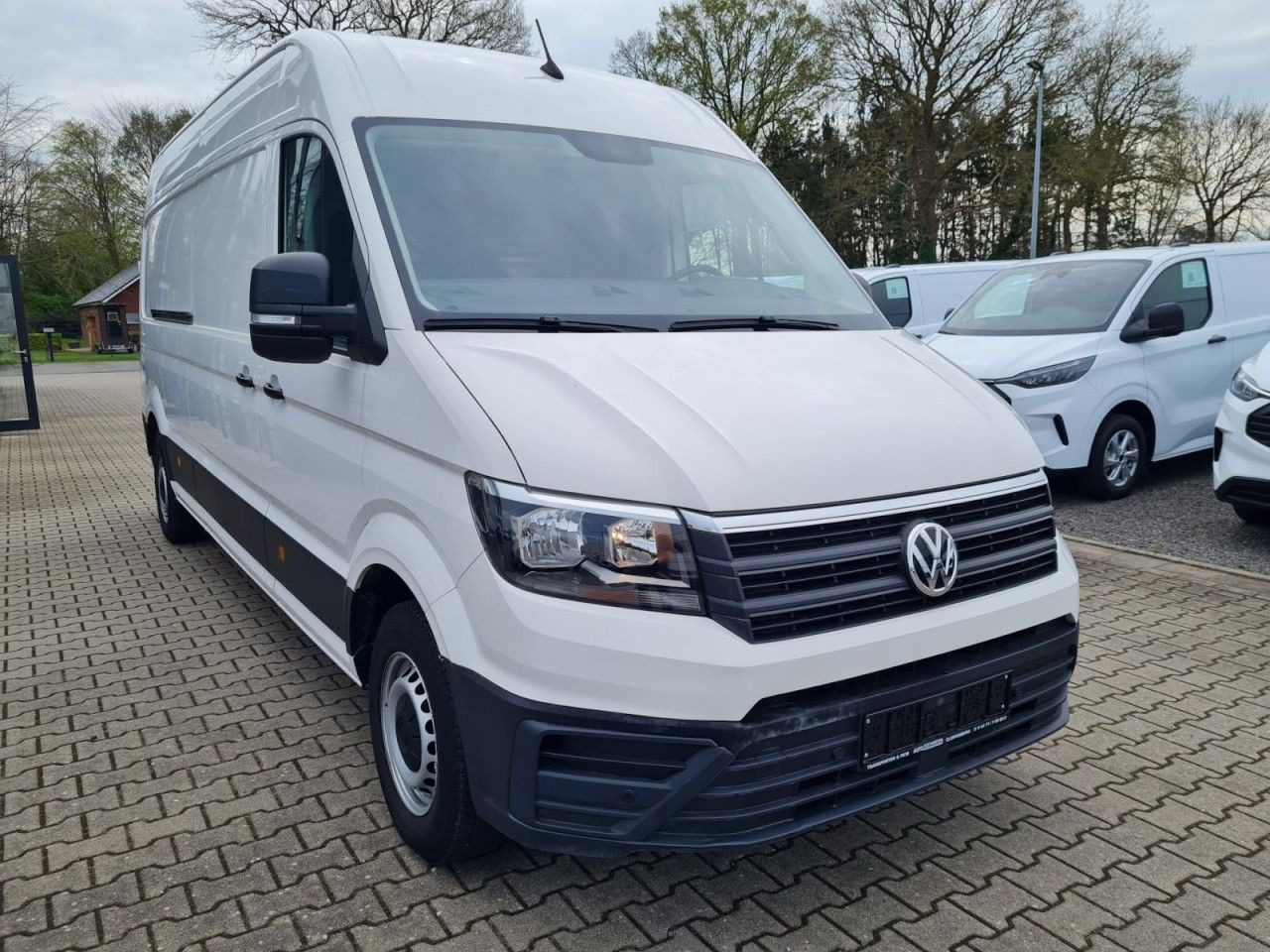 Volkswagen Crafter 35 Kasten lang L4H2 KLIMA NAVI_APP HOLZB - Furgon: slika 2 Volkswagen Crafter 35 Kasten lang L4H2 KLIMA NAVI_APP HOLZB - Furgon: slika 2