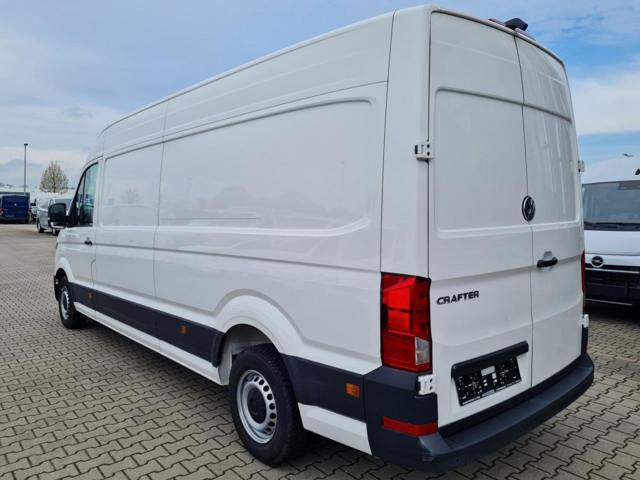 Volkswagen Crafter 35 Kasten lang L4H2 KLIMA NAVI_APP HOLZB lizing Volkswagen Crafter 35 Kasten lang L4H2 KLIMA NAVI_APP HOLZB: slika 6
