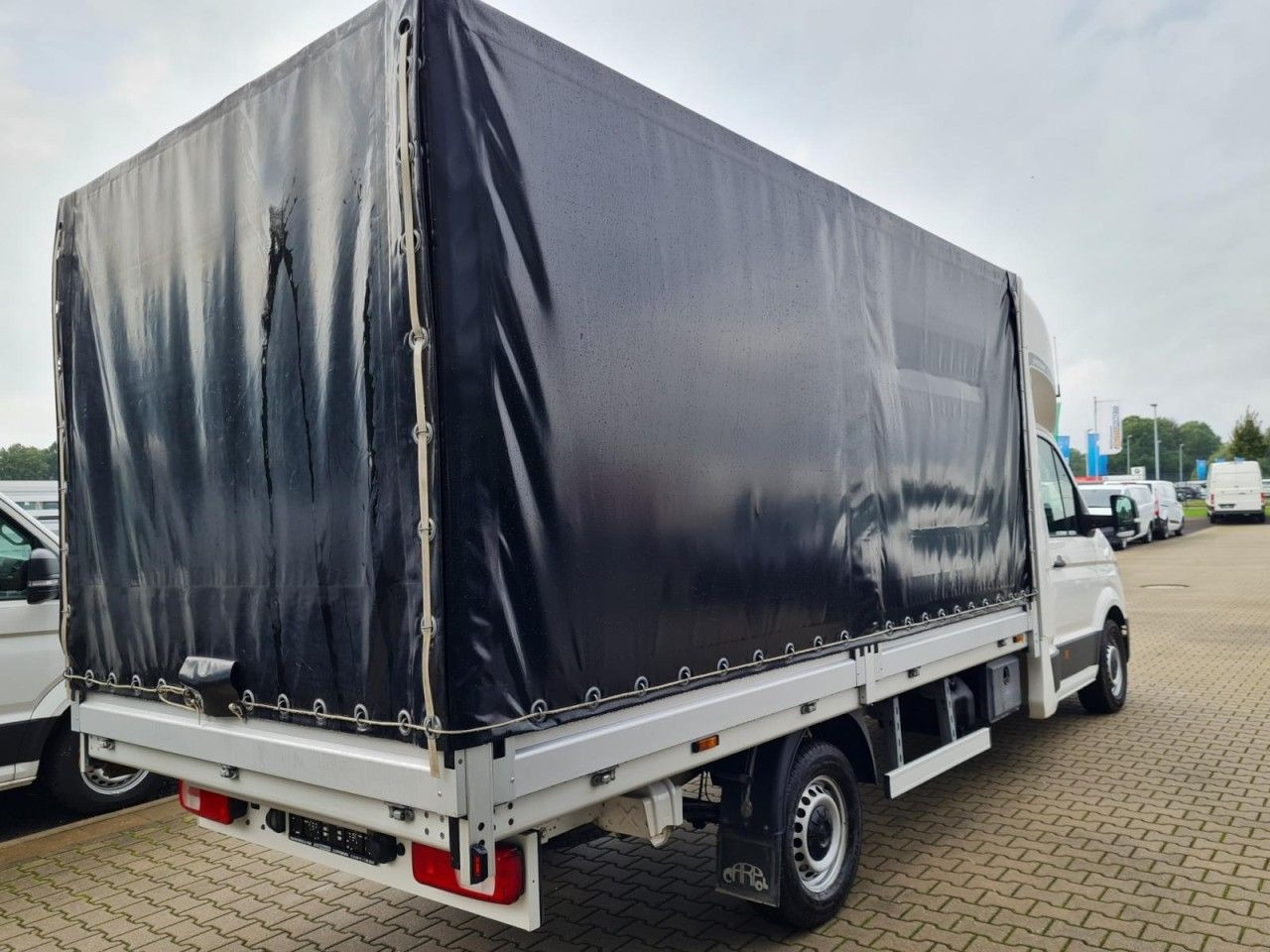 Volkswagen Crafter 35 Pritsche Schlafkabine LED TEMPOMAT - Dostavno vozilo s ponjavo: slika 4 Volkswagen Crafter 35 Pritsche Schlafkabine LED TEMPOMAT - Dostavno vozilo s ponjavo: slika 4