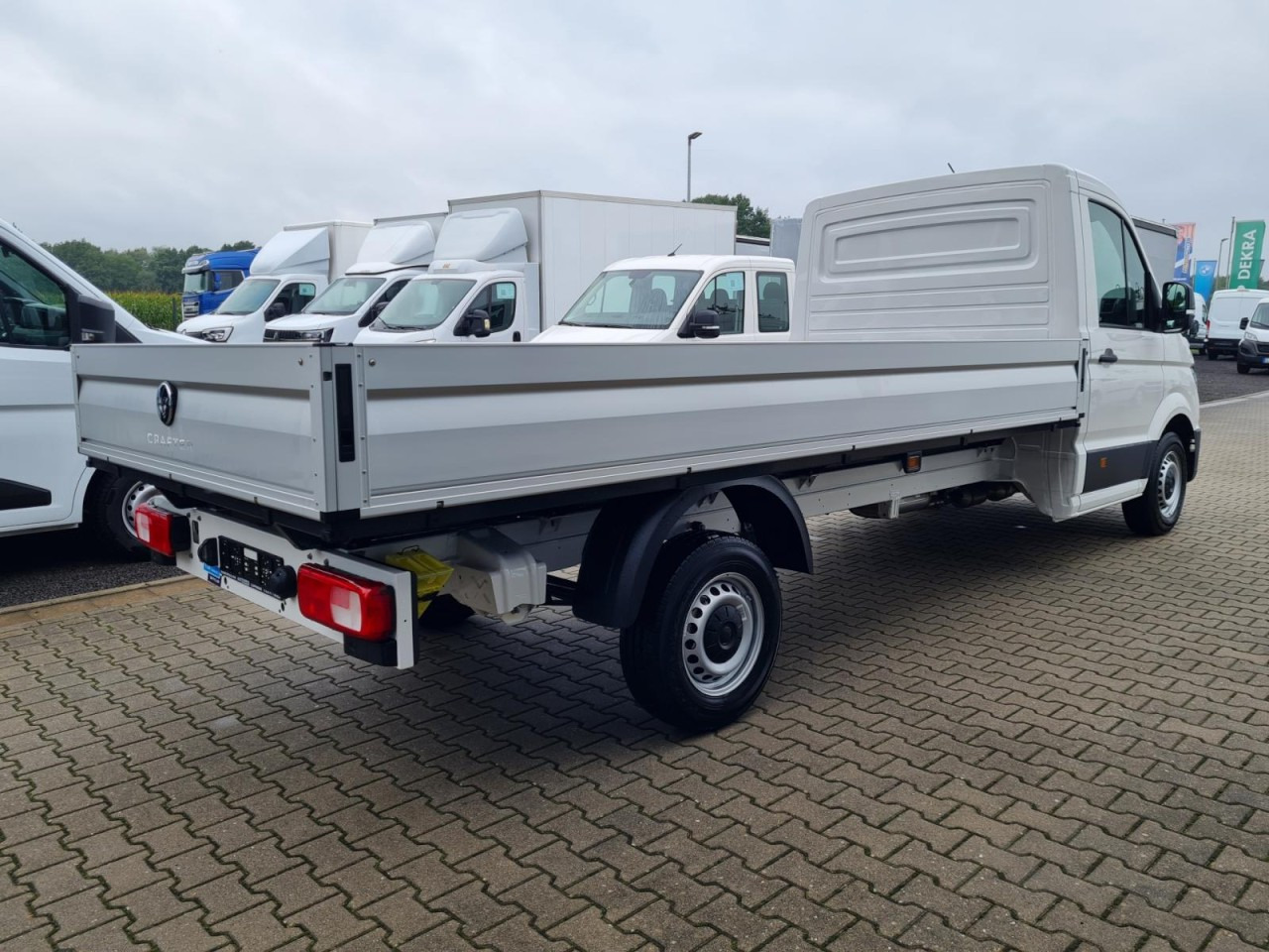 Volkswagen Crafter 35 Pritsche TDI Pritsche L4 KLIMA TEMPOMAT - Dostavno vozilo s kesonom: slika 4 Volkswagen Crafter 35 Pritsche TDI Pritsche L4 KLIMA TEMPOMAT - Dostavno vozilo s kesonom: slika 4