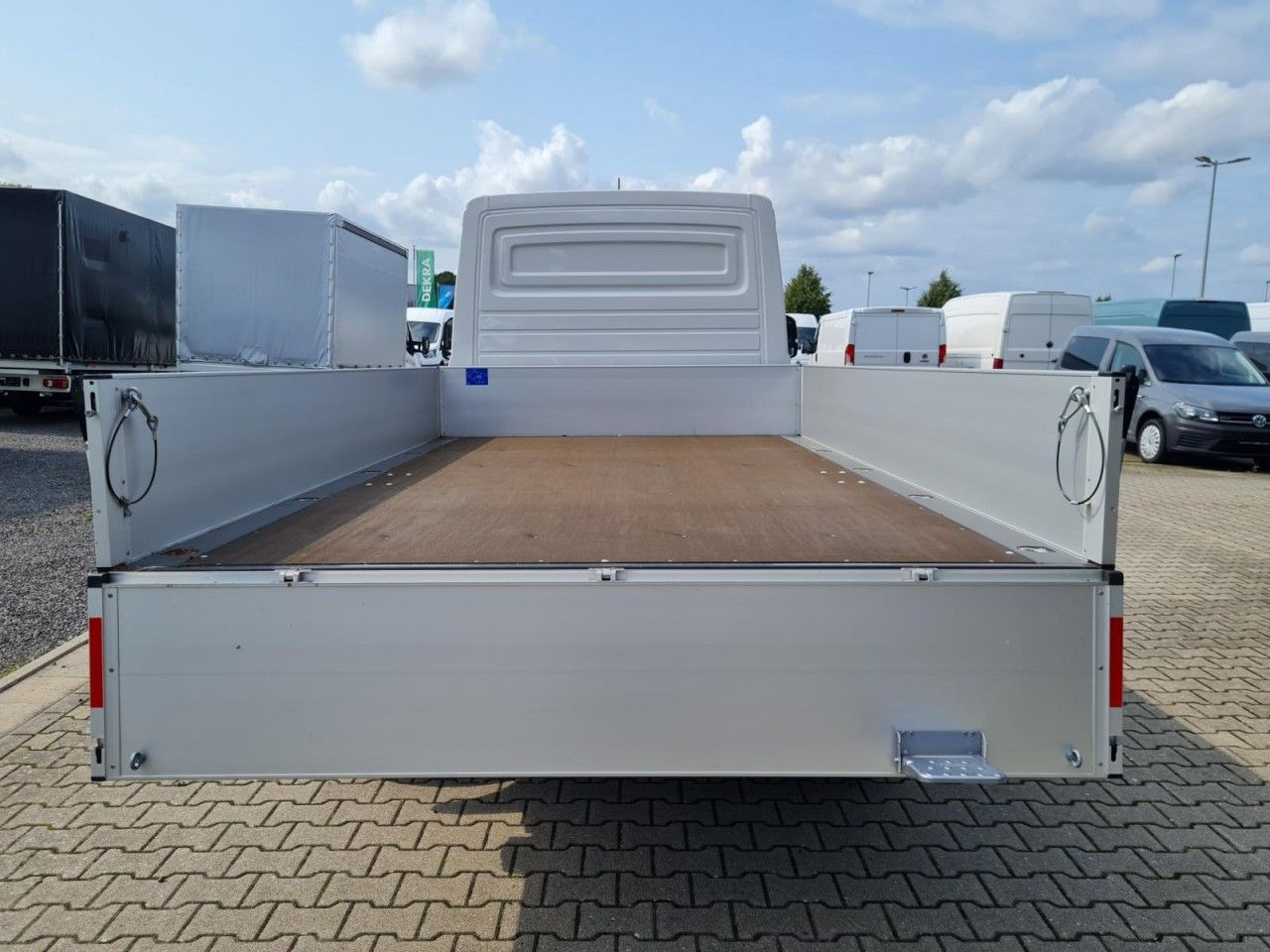 Volkswagen Crafter 35 Pritsche TDi MR L3 KLIMA TEMPOMAT - Dostavno vozilo s kesonom: slika 5 Volkswagen Crafter 35 Pritsche TDi MR L3 KLIMA TEMPOMAT - Dostavno vozilo s kesonom: slika 5