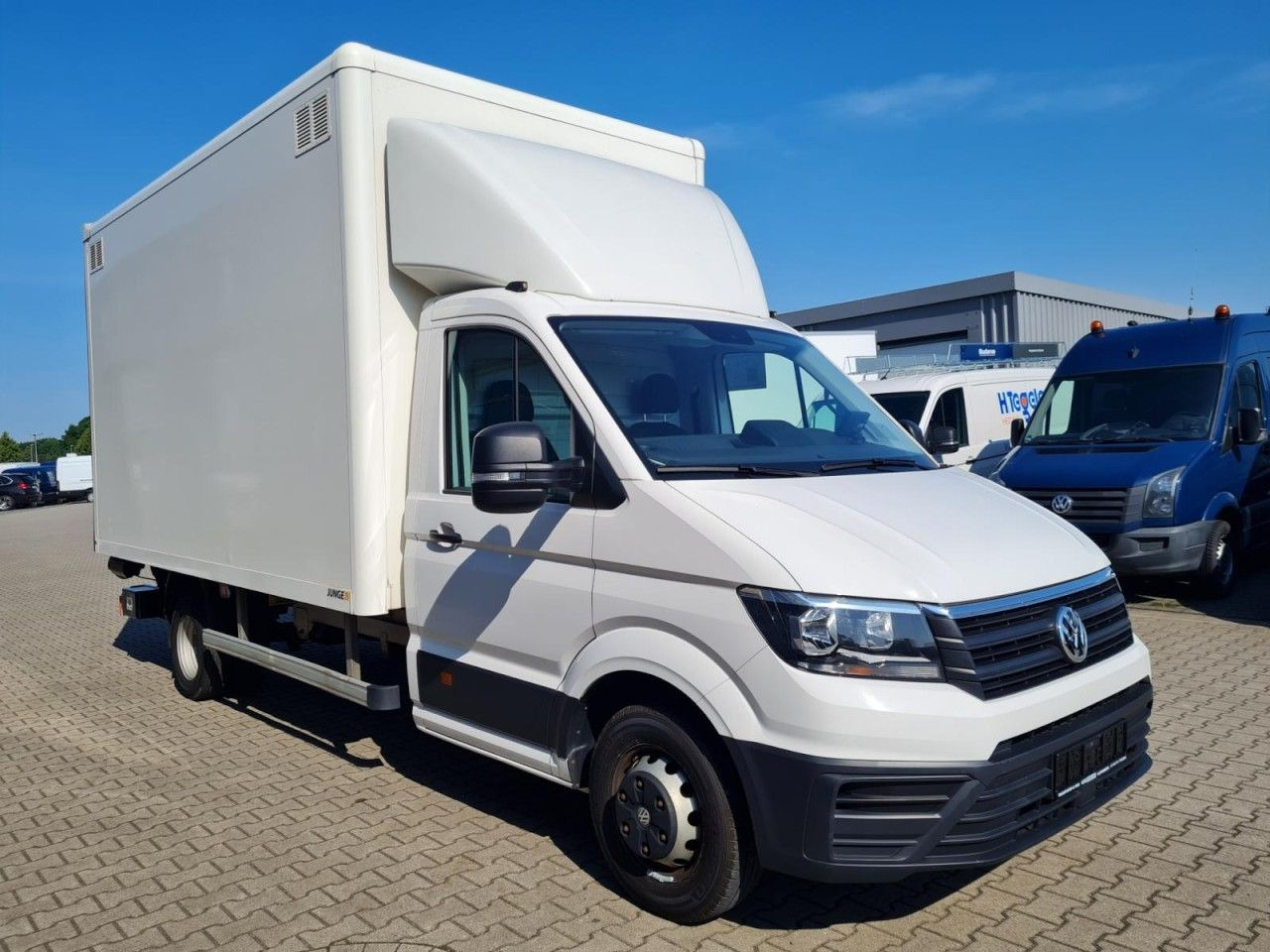Volkswagen Crafter 50 Koffer hoch 2.0 TDI LBW KLIMA KAMERA - Dostavno vozilo z zabojnikom: slika 3 Volkswagen Crafter 50 Koffer hoch 2.0 TDI LBW KLIMA KAMERA - Dostavno vozilo z zabojnikom: slika 3