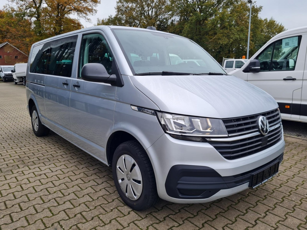 Volkswagen T6.1 Caravelle TDI lang 9 Sitzer 2 Schiebetüren Trendl. - Minibus, Potniški kombi: slika 3 Volkswagen T6.1 Caravelle TDI lang 9 Sitzer 2 Schiebetüren Trendl. - Minibus, Potniški kombi: slika 3