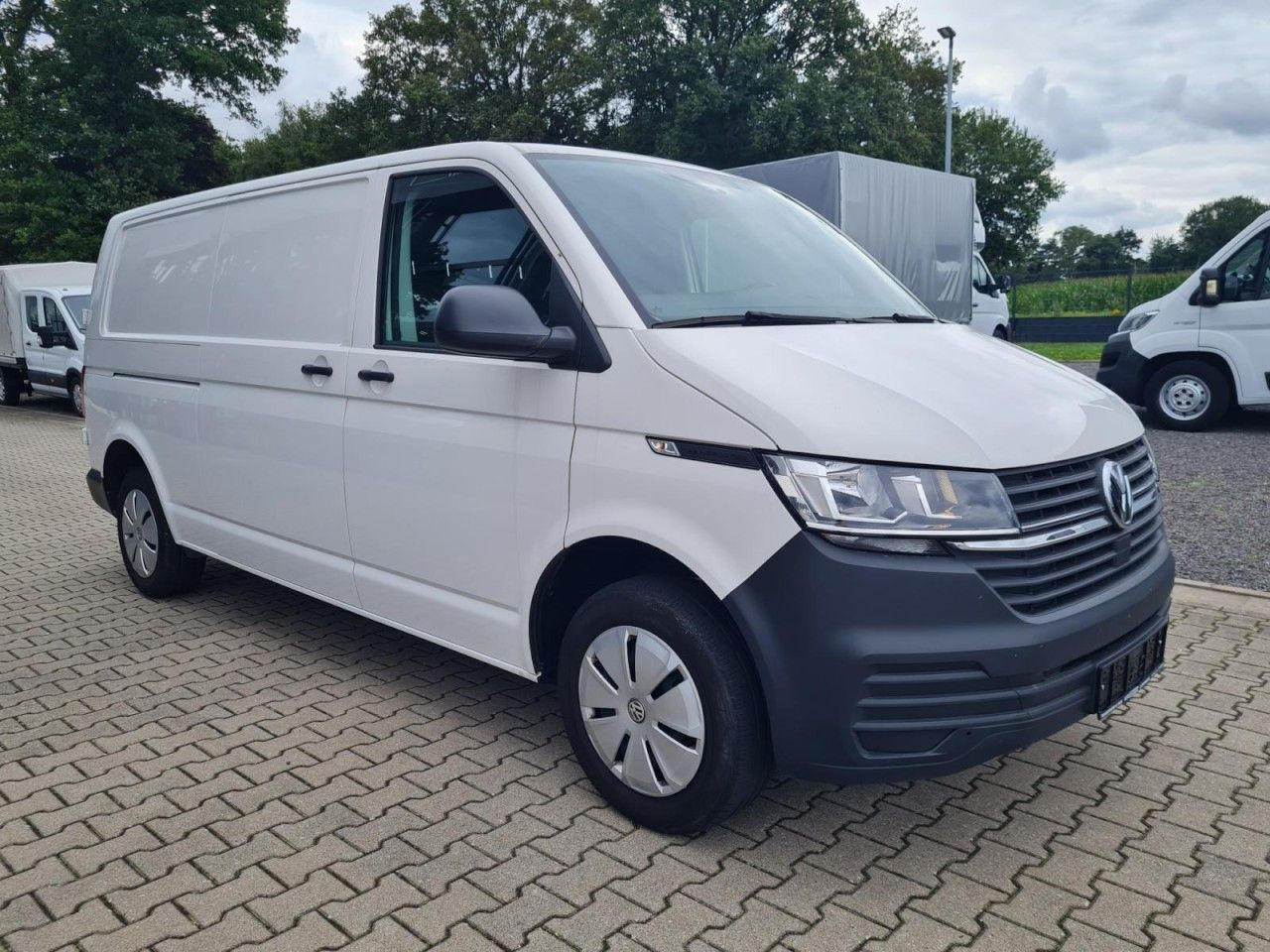 Volkswagen T6.1 Kasten TDi lang Flügeltüren KLIMA Verkleidu - Mali kombi: slika 3 Volkswagen T6.1 Kasten TDi lang Flügeltüren KLIMA Verkleidu - Mali kombi: slika 3