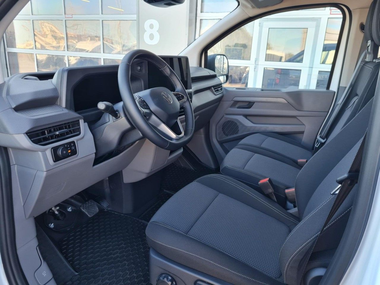 Mali kombi Volkswagen T7 Kasten TDI 4Motion LR L2H1 LED KAMERA TEMPOMA: slika 8